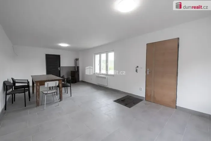 Pronájem skladu, Hředle, 753 m2
