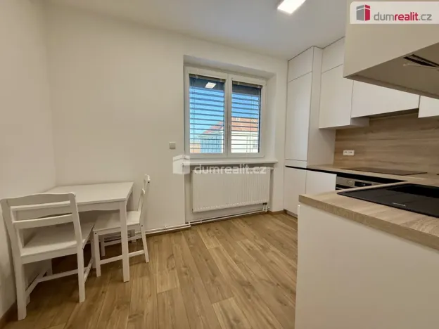Pronájem bytu 2+1, Uherské Hradiště, Štefánikova, 42 m2