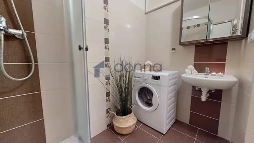 Pronájem bytu 1+1, Praha, Prvního pluku, 48 m2