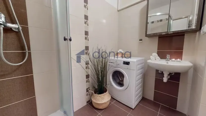 Pronájem bytu 1+1, Praha, Prvního pluku, 48 m2