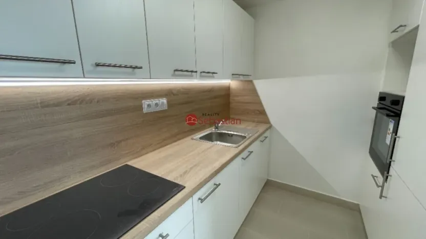 Pronájem bytu 2+1, Teplice - Trnovany, Antonína Sochora, 40 m2