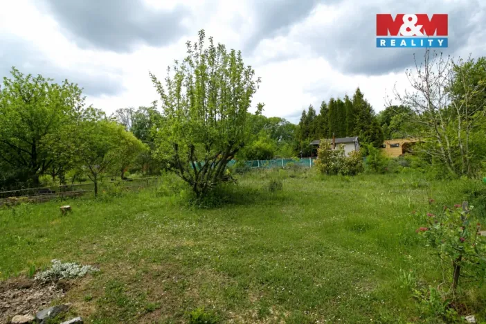 Pronájem zahrady, Přezletice, 300 m2