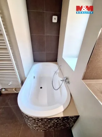 Pronájem rodinného domu, Náchod - Jizbice, 149 m2