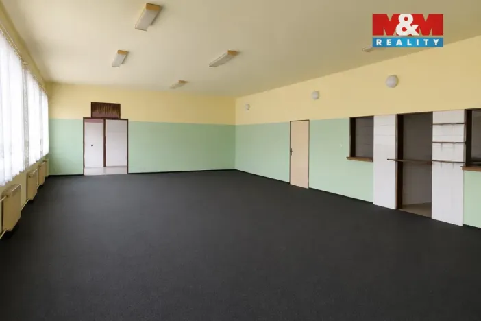 Pronájem obchodního prostoru, Červené Janovice, 360 m2