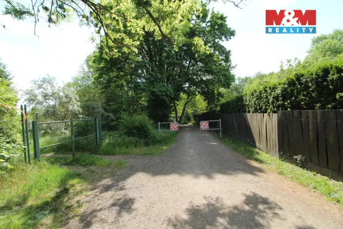 Pronájem zahrady, Přezletice, 300 m2