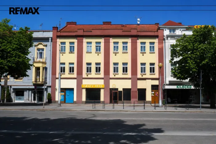 Pronájem obchodního prostoru, Hradec Králové, třída Karla IV., 121 m2