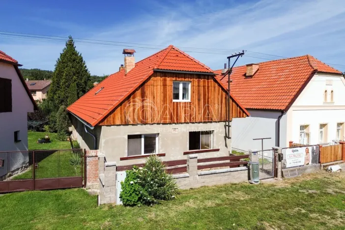 Prodej vícegeneračního domu, Chlumany, 200 m2
