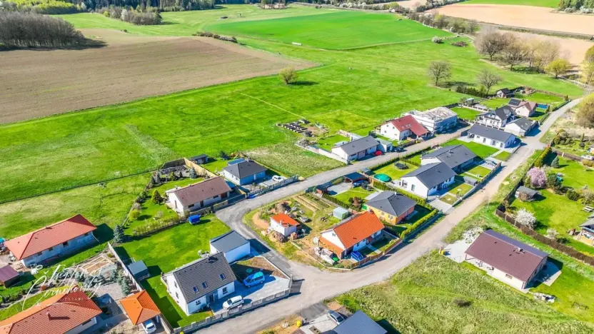 Prodej pozemku pro bydlení, Lešetice, 819 m2