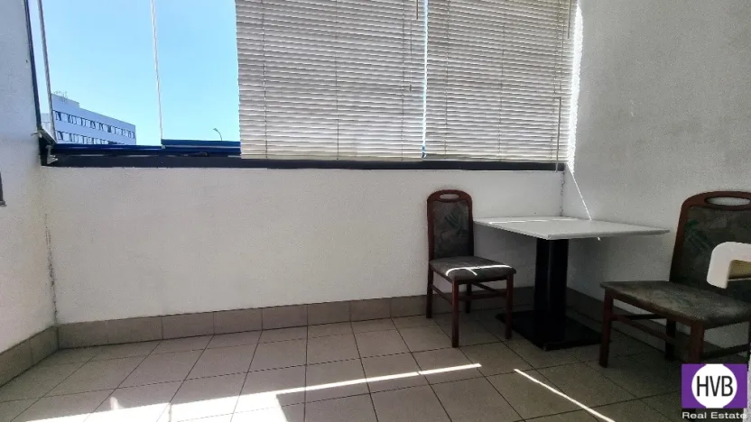 Pronájem bytu 1+kk, Praha - Vysočany, Poděbradská, 33 m2