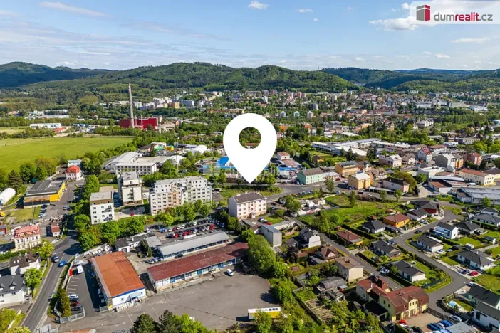 Prodej komerčního pozemku, Karlovy Vary, Dubová, 1547 m2