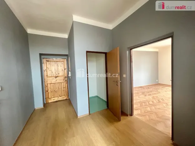 Pronájem bytu 2+1, Kolín - Kolín V, Ovčárecká, 86 m2