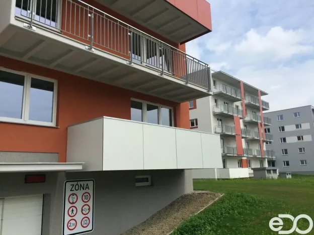 Pronájem bytu 3+kk, Praha, Loosova, 66 m2