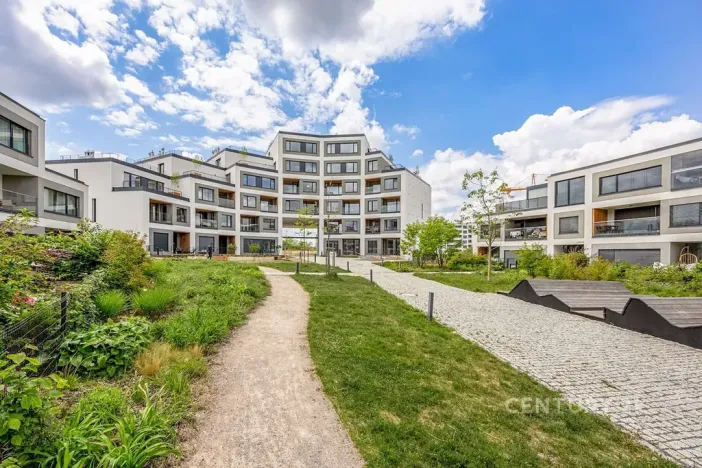 Pronájem bytu 2+kk, Praha, 43 m2