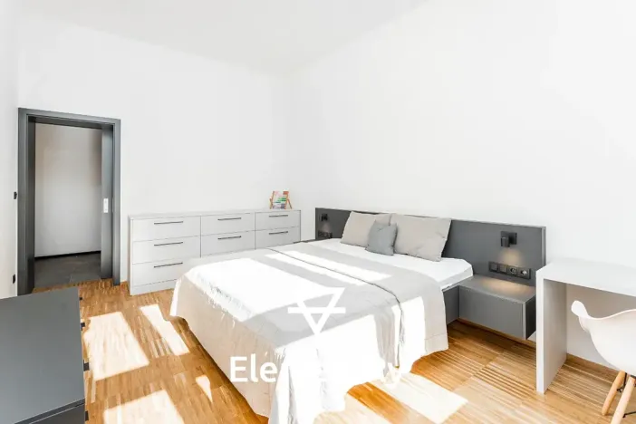 Pronájem bytu 3+kk, Hradec Králové, Šafaříkova, 99 m2