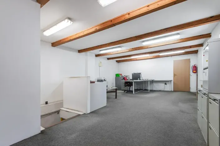 Prodej obchodního prostoru, Kolín, Roháčova, 340 m2