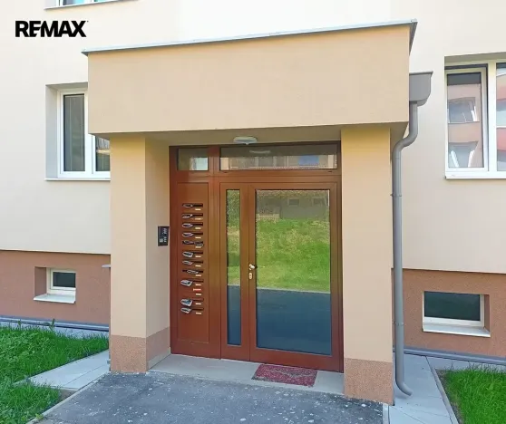 Prodej bytu 1+kk, Slaný, Na Dolíkách, 33 m2