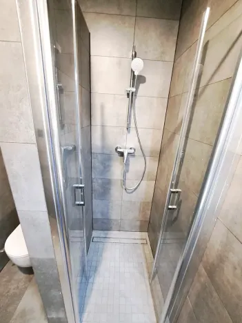 Pronájem bytu 1+1, Hradec Králové, Všehrdova, 39 m2