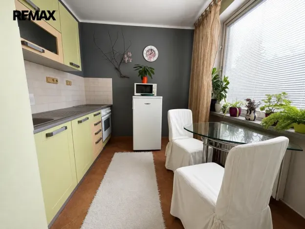 Pronájem bytu 1+1, Žďár nad Sázavou - Žďár nad Sázavou 3, Komenského, 30 m2