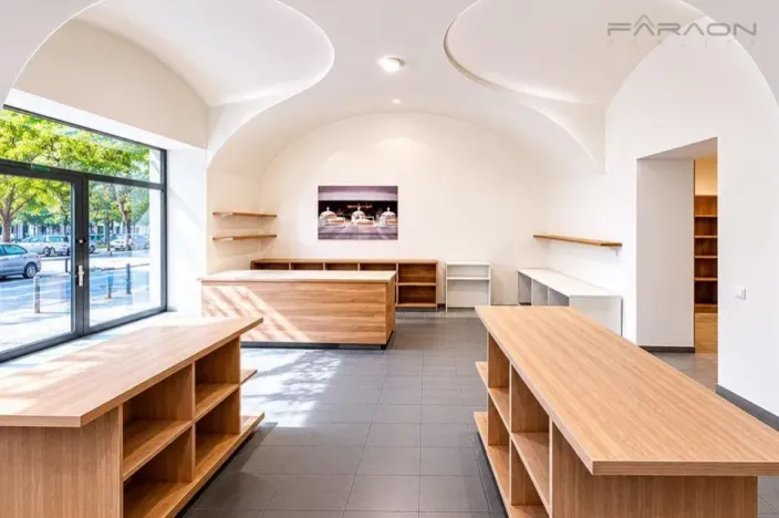 Pronájem obchodního prostoru, Praha - Karlín, Sokolovská, 95 m2