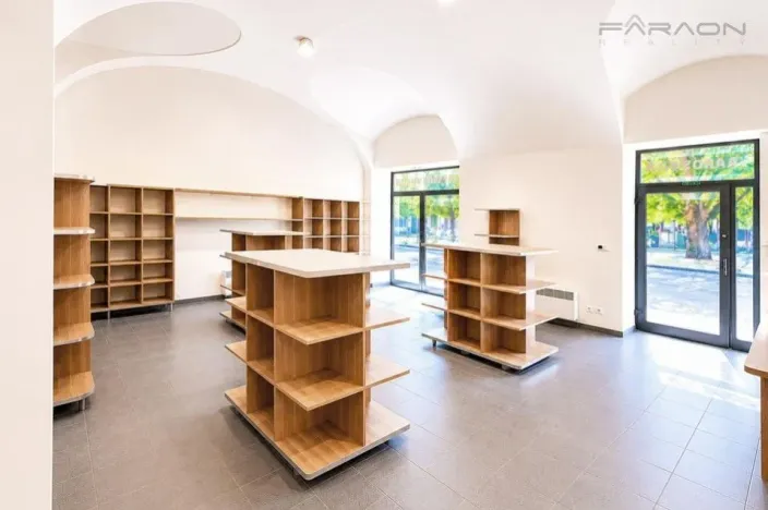 Pronájem obchodního prostoru, Praha - Karlín, Sokolovská, 95 m2