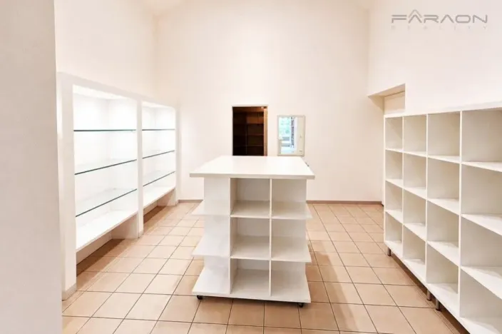 Pronájem obchodního prostoru, Praha - Karlín, Sokolovská, 95 m2