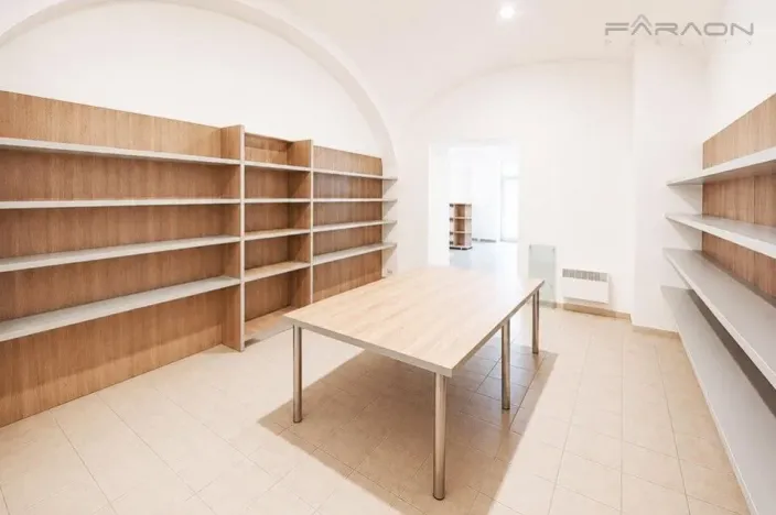 Pronájem obchodního prostoru, Praha - Karlín, Sokolovská, 95 m2