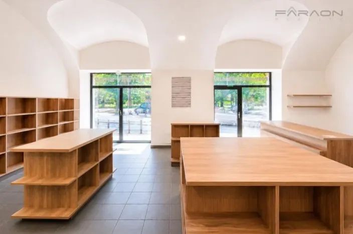 Pronájem obchodního prostoru, Praha - Karlín, Sokolovská, 95 m2