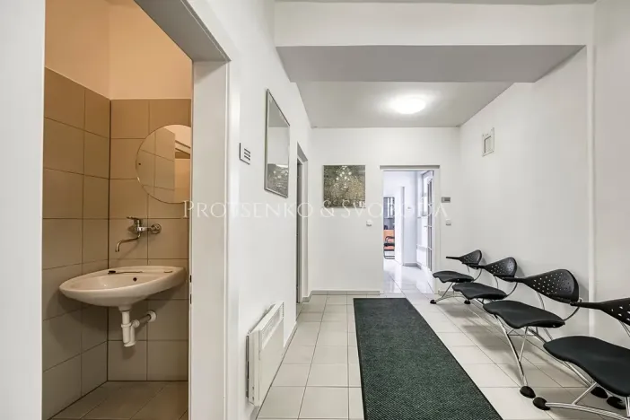 Prodej vícegeneračního domu, Křižanov, Benešovo náměstí, 530 m2