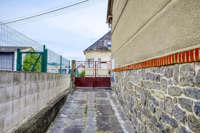 Prodej činžovního domu, Strakonice, Heydukova, 220 m2
