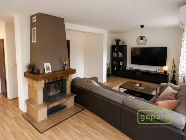 Pronájem rodinného domu, Mníšek pod Brdy, Luční, 150 m2