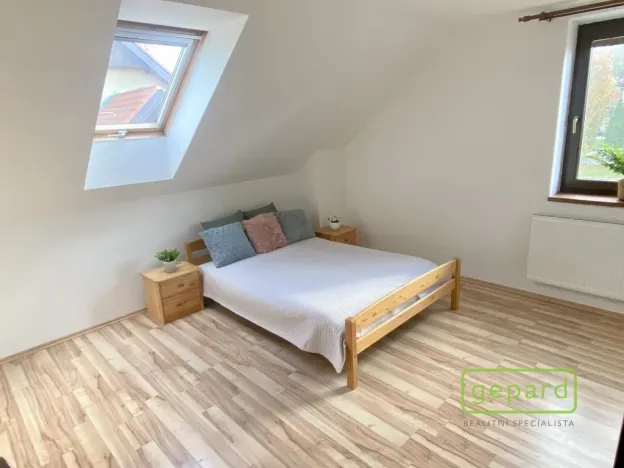 Pronájem rodinného domu, Mníšek pod Brdy, Luční, 150 m2