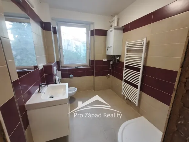 Pronájem bytu 2+kk, Plzeň, Třebízského, 45 m2