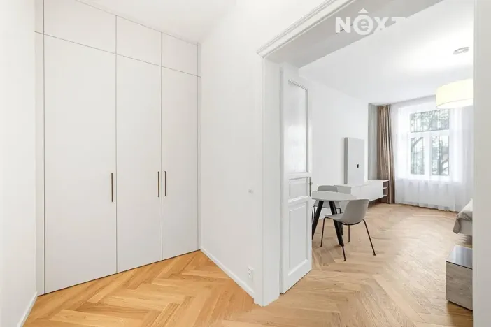 Pronájem bytu 2+kk, Praha - Vinohrady, Velehradská, 44 m2