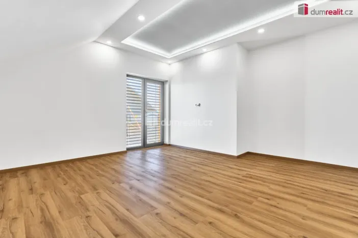 Prodej rodinného domu, Ruda, V zahradách, 160 m2