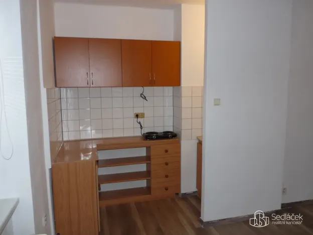 Pronájem bytu 1+kk, Sokolov, Sokolovská, 24 m2