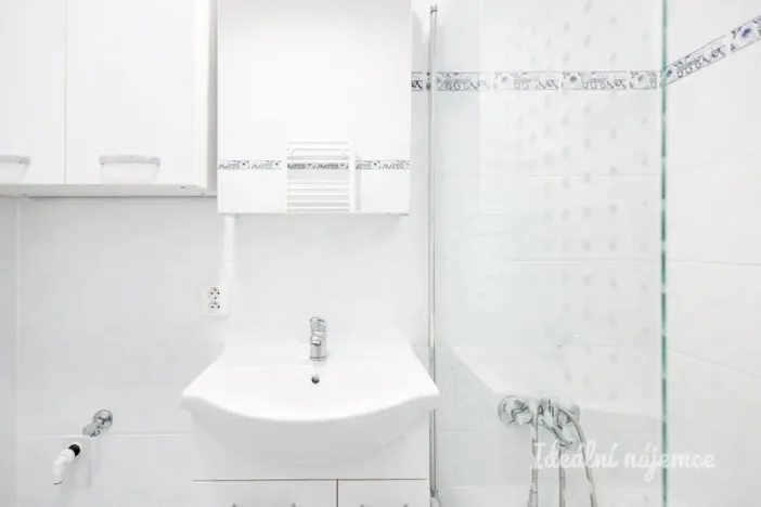 Pronájem bytu 2+kk, Praha - Kyje, Lásenická, 51 m2
