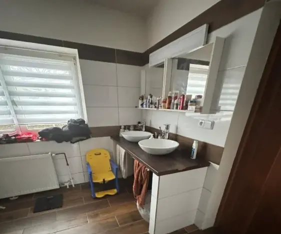 Dražba rodinného domu, Očihov, 262 m2