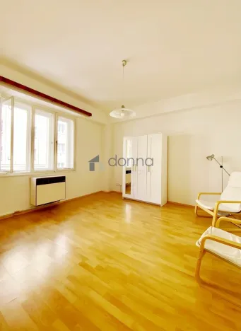 Pronájem bytu 2+kk, Praha, Viklefova, 39 m2