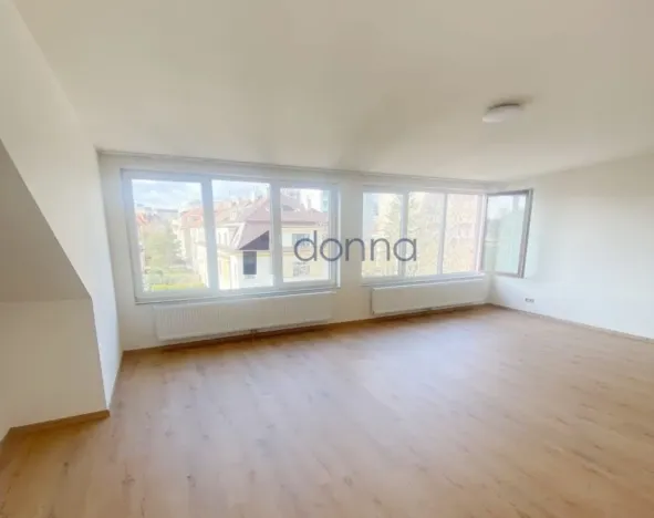 Pronájem bytu 3+1, Praha, Na líše, 134 m2