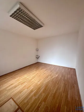 Pronájem obchodního prostoru, Litvínov, Ruská, 18 m2