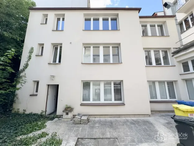 Pronájem komerční nemovitosti, Karlovy Vary, Dr. Davida Bechera, 102 m2