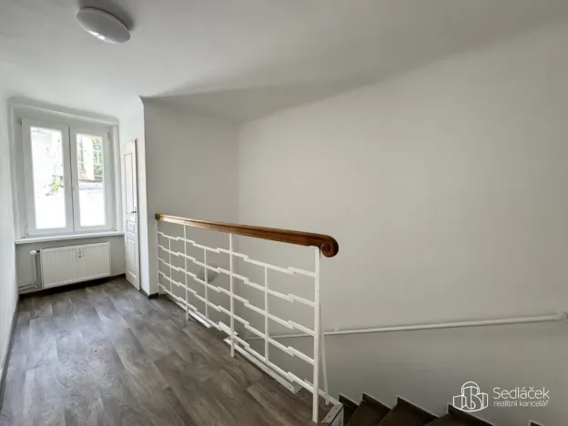Pronájem komerční nemovitosti, Karlovy Vary, Dr. Davida Bechera, 102 m2