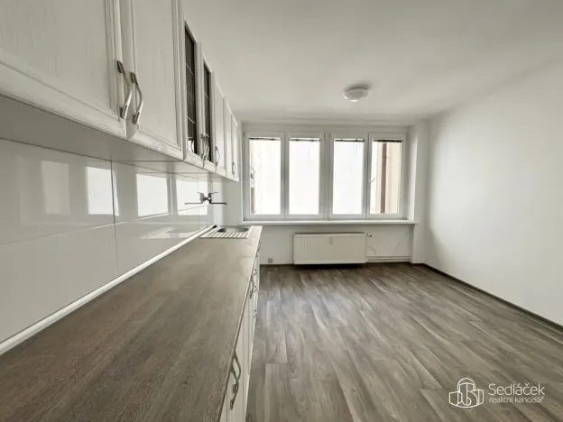 Pronájem komerční nemovitosti, Karlovy Vary, Dr. Davida Bechera, 102 m2