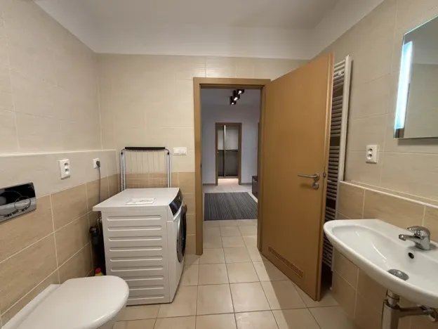 Pronájem bytu 2+kk, Hradec Králové, Rybova, 55 m2