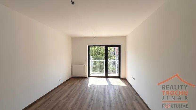 Pronájem bytu 1+kk, Hradec Králové, Pod Zámečkem, 27 m2