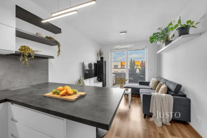 Prodej bytu 3+kk, Praha - Uhříněves, Oty Bubeníčka, 57 m2