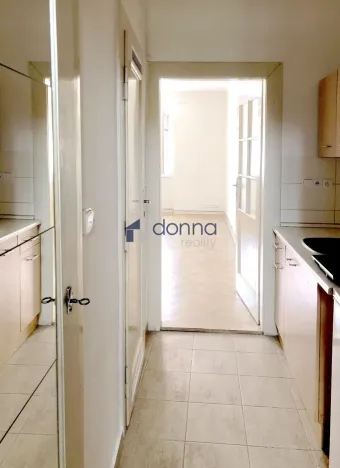 Prodej bytu 1+kk, Praha, Za poštou, 30 m2