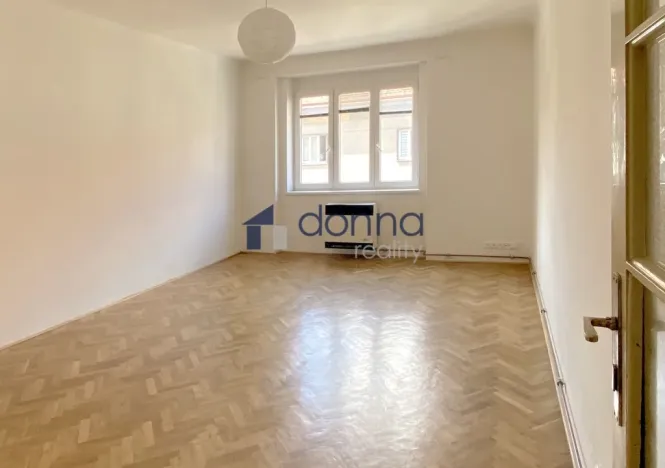 Prodej bytu 1+kk, Praha, Za poštou, 32 m2