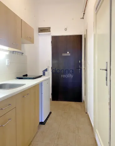 Prodej bytu 1+kk, Praha, Za poštou, 32 m2