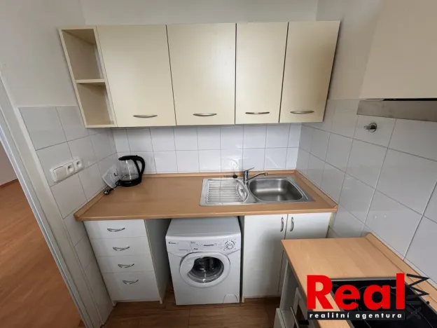 Pronájem bytu 1+1, Brno - Lesná, Haškova, 32 m2